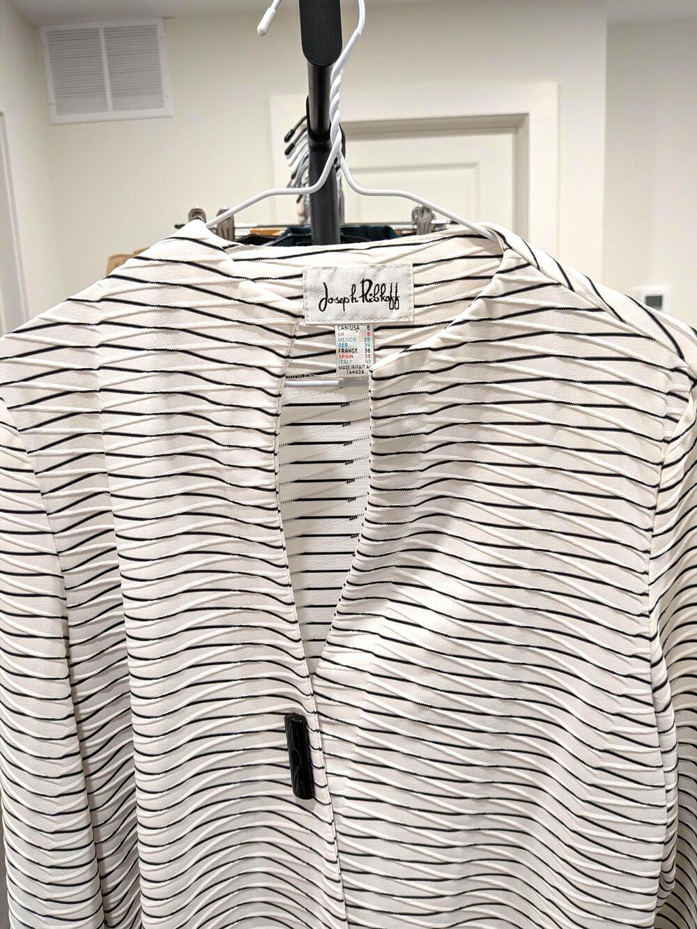 Joseph Ribkoff Textured Striped Blouse US 6 Black White Y2K, 90s, Made in Canada